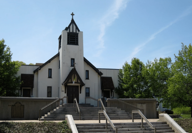 Image of Sacred Heart Church in West Warwick, Rhode Island